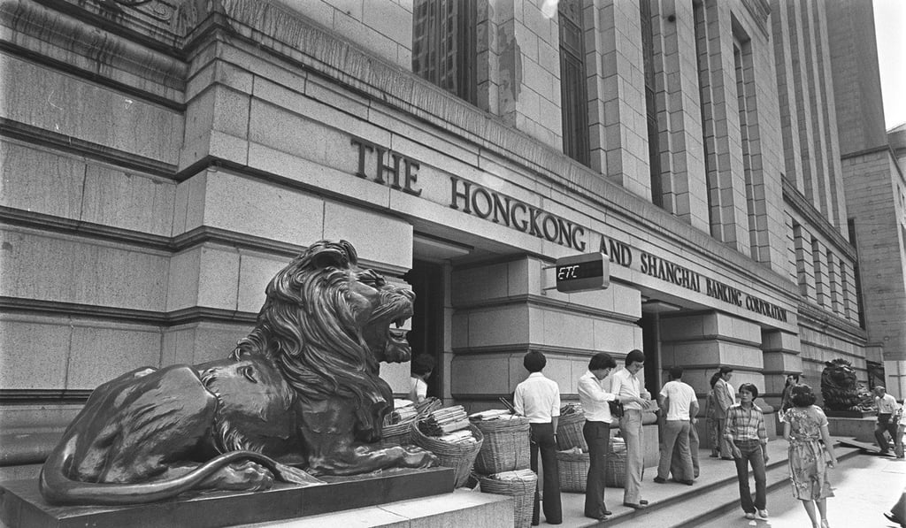 Bronze lions Stephen and Stitt guard HSBC’s main building. Photo: SCMP