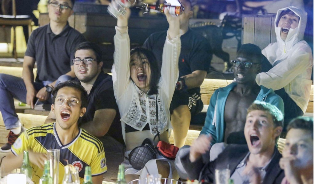 Late nights, excessive drinking and snacking are not good for heart health. Photo: Simon Song