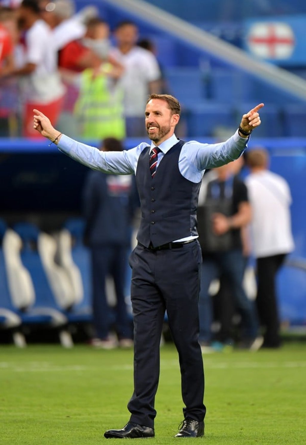 Gareth Southgate acknowledges the applause of England fans after the win. Photo: EPA