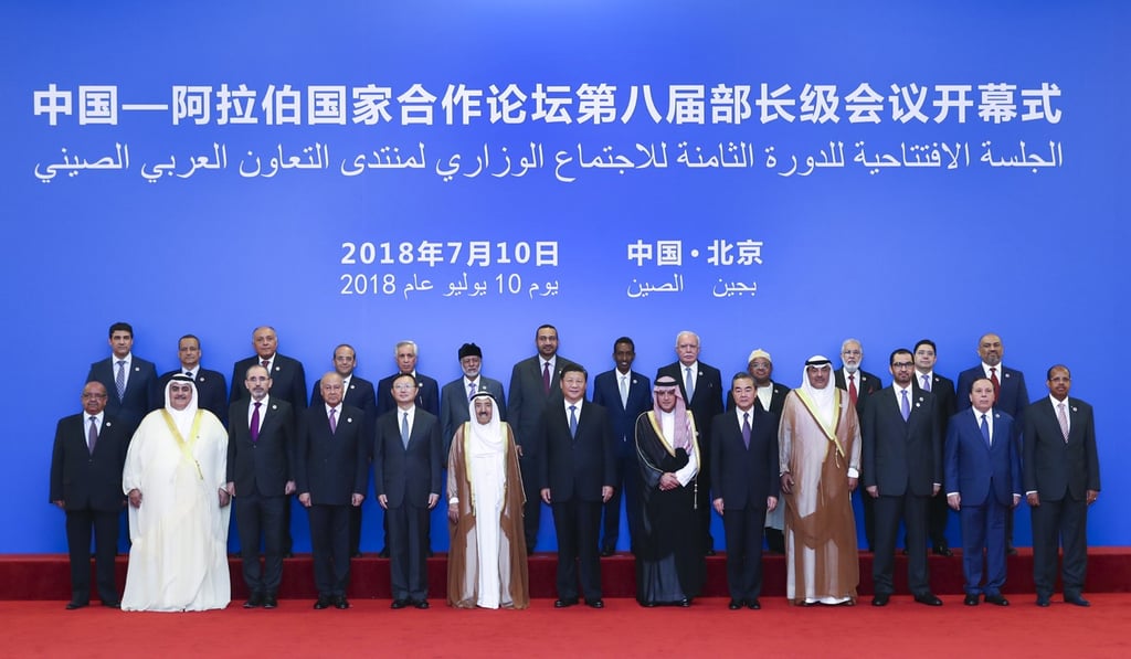 Chinese President Xi Jinping (centre) posing with the heads of delegations to the Ministerial Meeting of the China-Arab States Cooperation Forum in Beijing. Photo: Xinhua