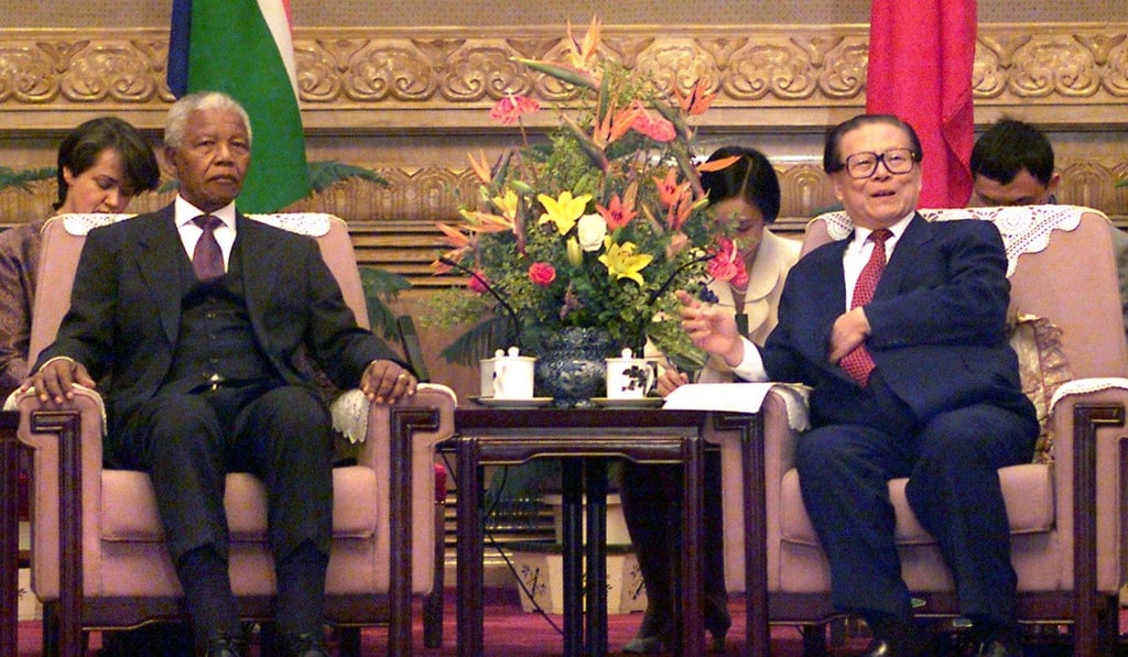 South African President Nelson Mandela and his Chinese counterpart Jiang Zemin hold talks in May 1999, on the first day of his landmark visit aimed at improving economic ties with China. Photo: AFP