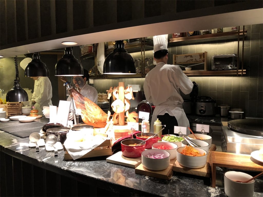 Primo's open-kitchen concept offers a memorable dining experience. Photo: Aydee Tie
