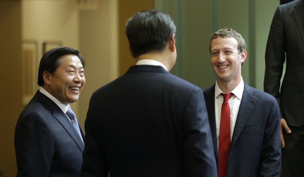 Chinese President Xi Jinping (centre) talks to Facebook chief executive Mark Zuckerberg (right) as Lu Wei (left) former China’s internet tsar, looks on during a gathering of CEOs and other executives at Microsoft’s main campus in Redmond, Washington in 2015. Photo: AP