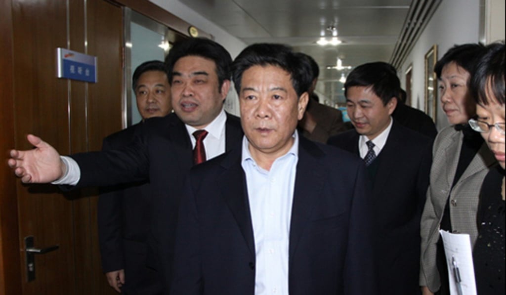 Ai Wenli said he had put personal gain over public interest during a self-criticism session in 2013. Photo: Weibo