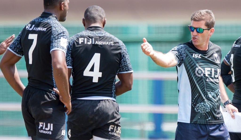 Gareth Baber (right) directs his troops. Photo: HKRU