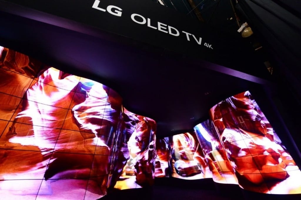 LG plans to launch a 65-inch 4K TV, the LG OLED Canyon, which can be rolled up like a poster when not in use. LG plans to launch a 65-inch 4K TV, the LG OLED Canyon, which can be rolled up like a poster when not in use.