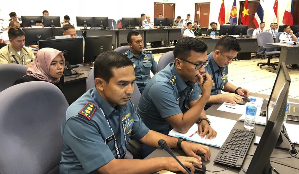 Chinese and Southeast Asian naval forces staged computer-simulated drills to build trust amid the disputes in the South China Sea. Photo: AP