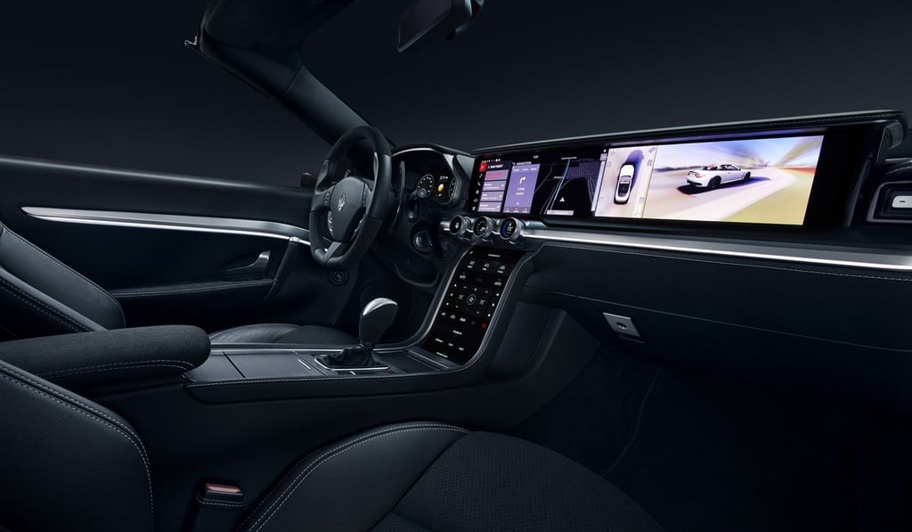 Harman’s concept digital dashboard of a 5G connected car, which will connect with other traffic, exchange data, check traffic conditions and even change the timing of traffic lights.