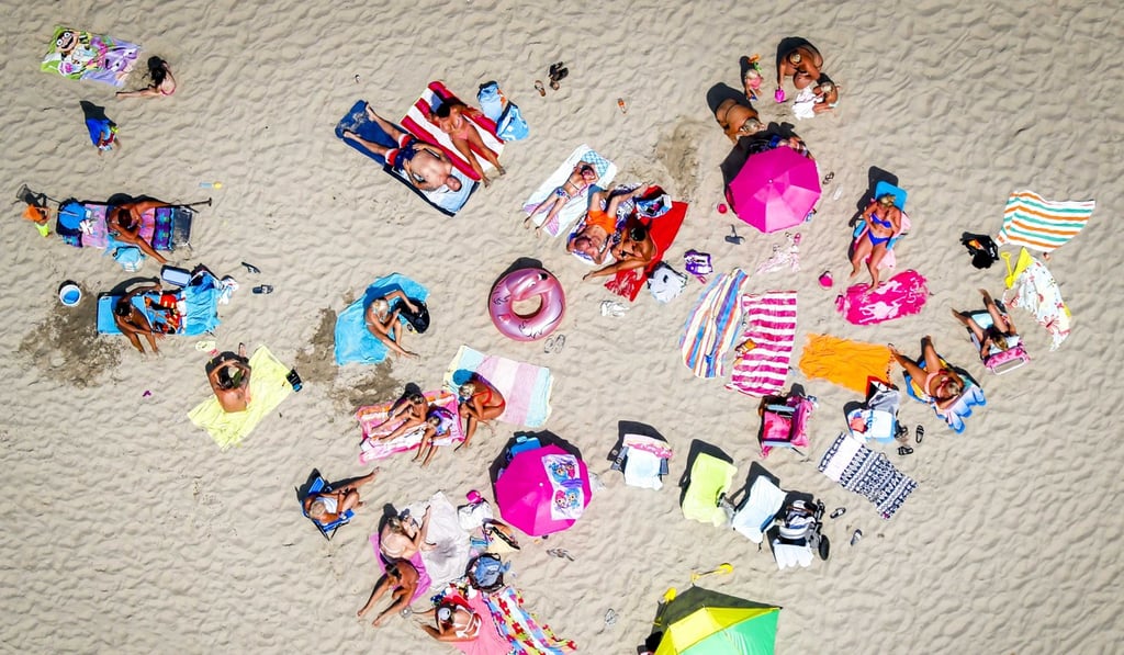 Beach goers in Scheveningen, The Netherlands, on August 7, amid a European heatwave. Photo: EPA