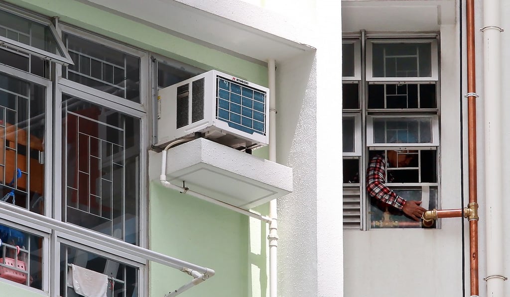 A new water pipe being installed at Kai Ching Estate in Kai Tak. Photo: May Tse