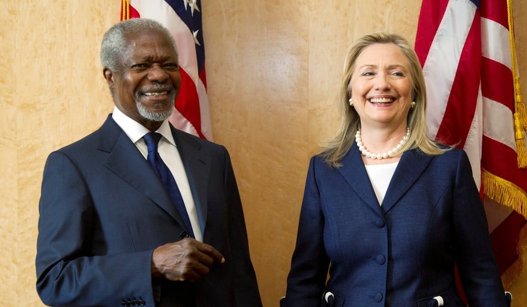 Kofi Annan and Hillary Clinton in 2012. photo: Reuters