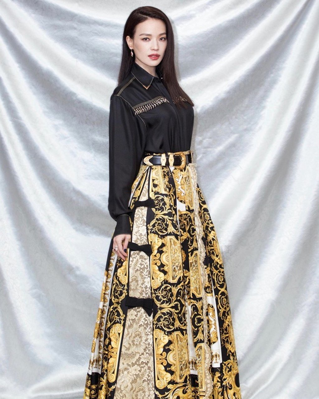 Shu Qi in a look from Versace’s spring/summer 2018 collection.