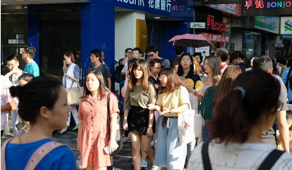 The street poll, done on June 23 and July 4, found 68.5 per cent of interviewees felt a lack of talent was a major hindrance to effective governance. Photo: Fung Chang