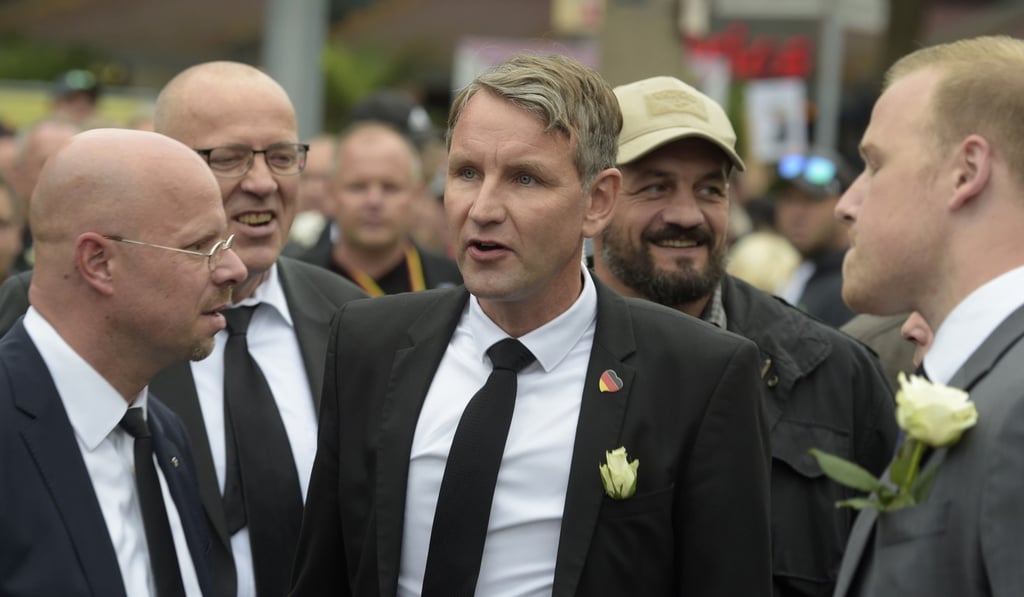 Bjoern Hoecke (centre) leader of Alternative for Germany (AfD) in Chemnitz on Sept. 1, 2018. Photo: AP