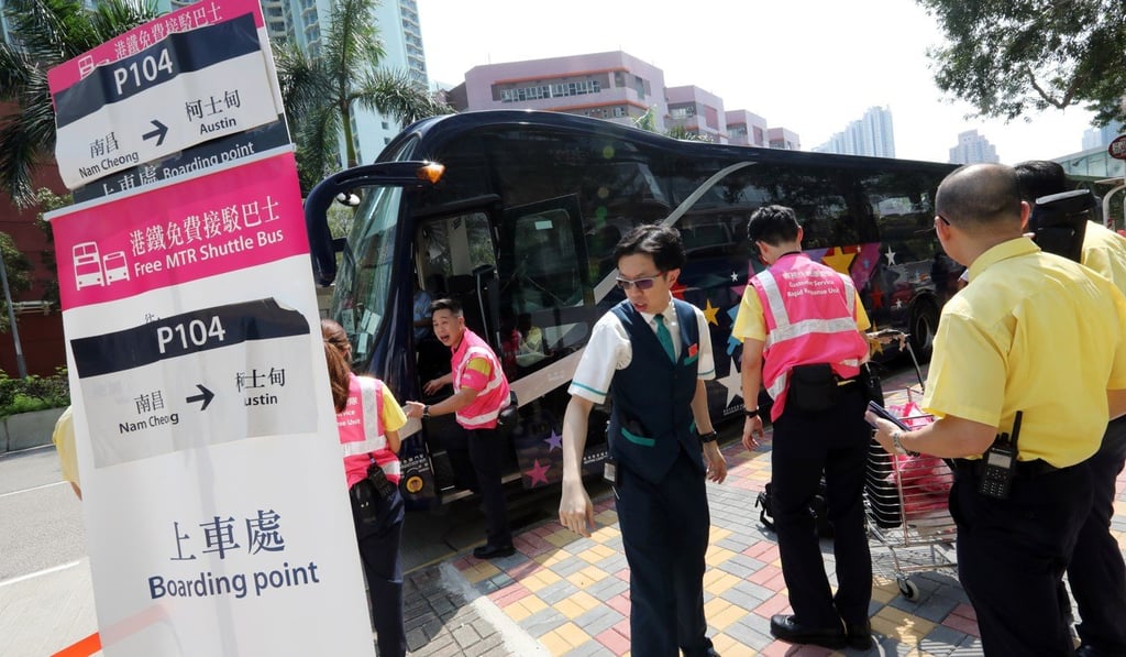 Affected passengers alighted at Nam Cheong station. Photo: Dickson Lee