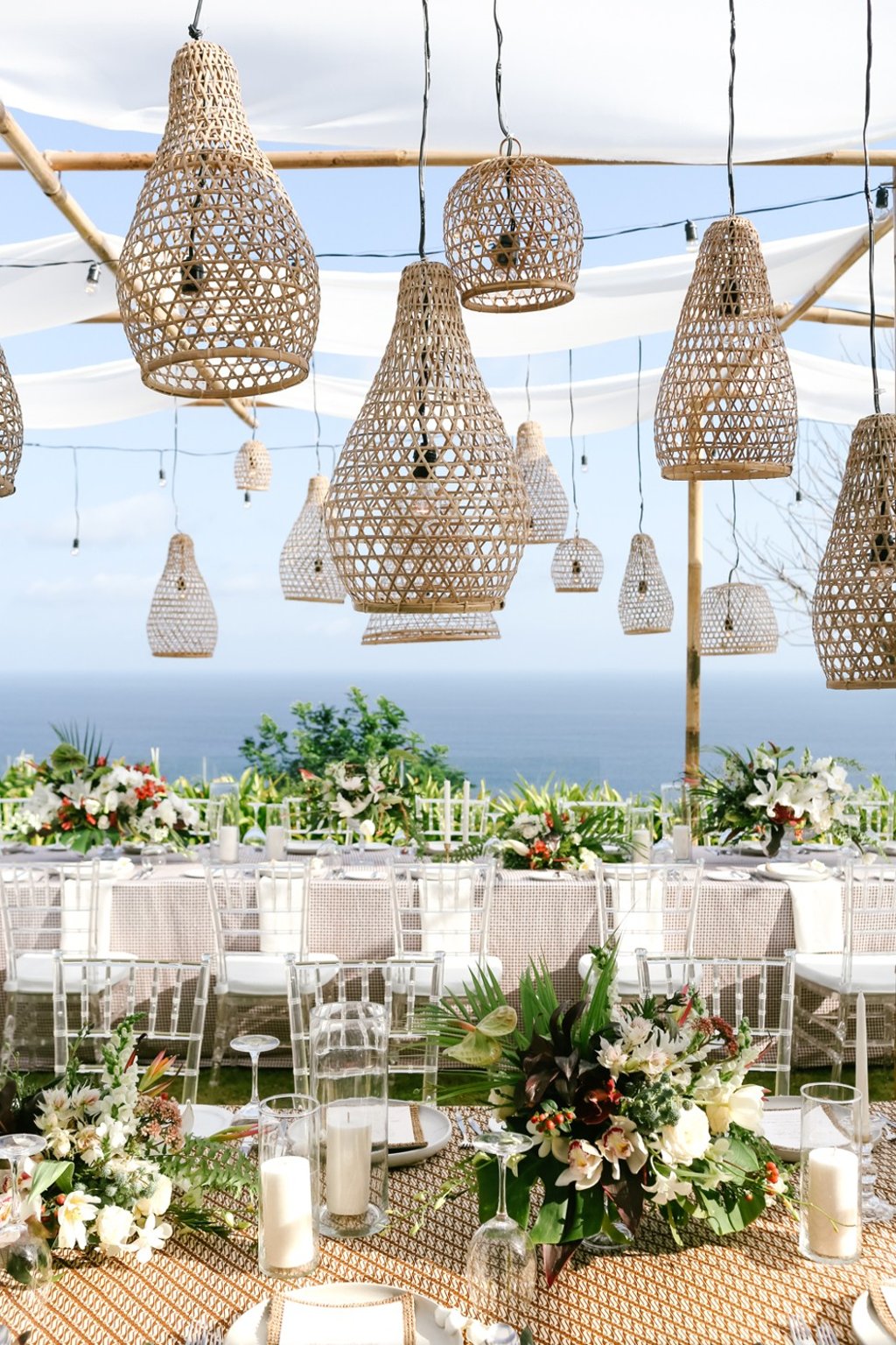 The table dressing for the casual farewell/thank you dinner was as regal as any top wedding.