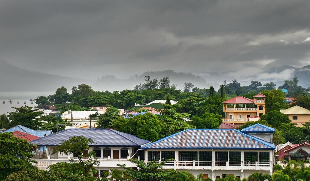 Barrio Barretto in Subic Bay Photo: Chris Stowers