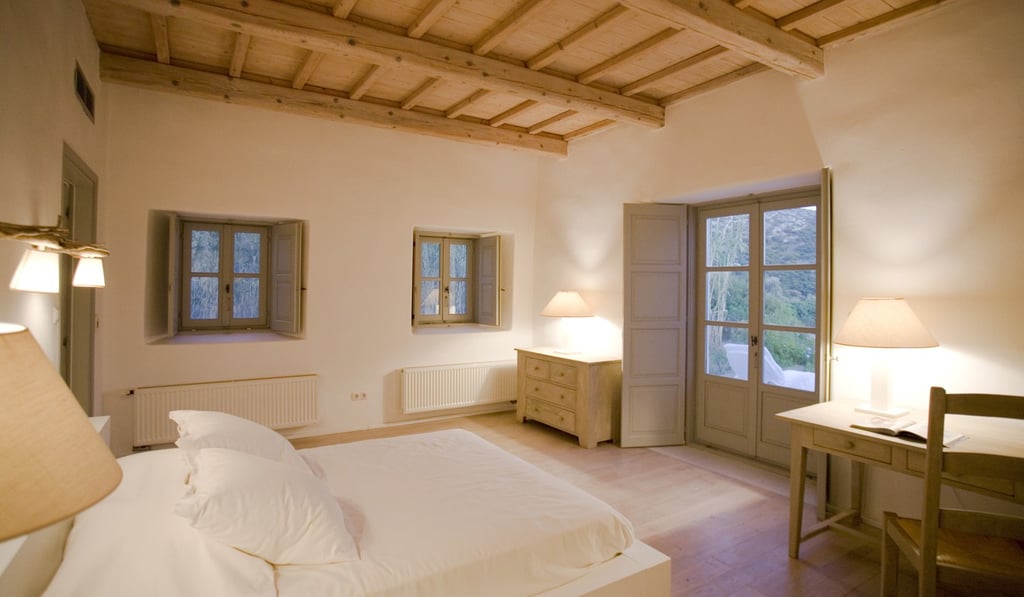 One of the villa’s five en-suite bedrooms.