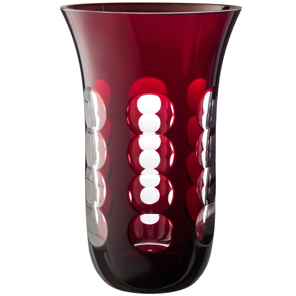 Christofle. The large-sized crystal red vase is a new piece from the brand’s Kawali Collection, which features elegant hand-cut pieces created from mouth-blown double crystal, HK$9,280