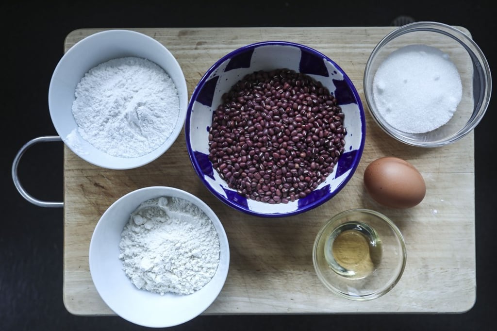 Ingredients for the pancakes.
