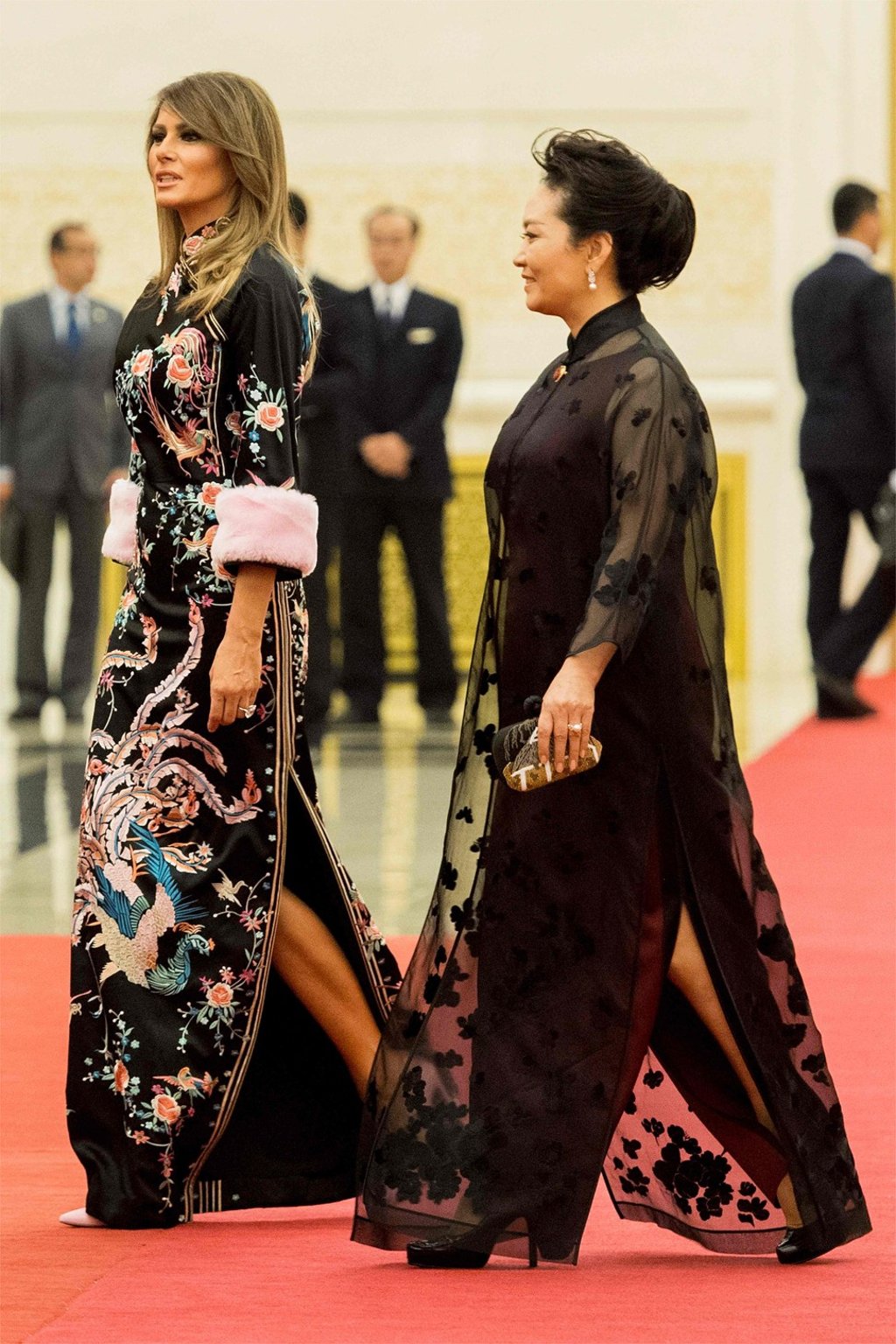 US first lady Melania Trump walks with Peng Liyuan, wife of China’s President Xi Jinping, in the Great Hall of the People in Beijing. Photo: AFP