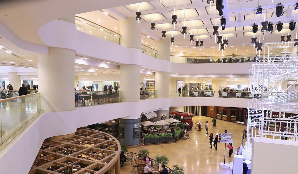 The cavernous interior of Pacific Place in Admiralty. Photo: SCMP/K. Y. Cheng