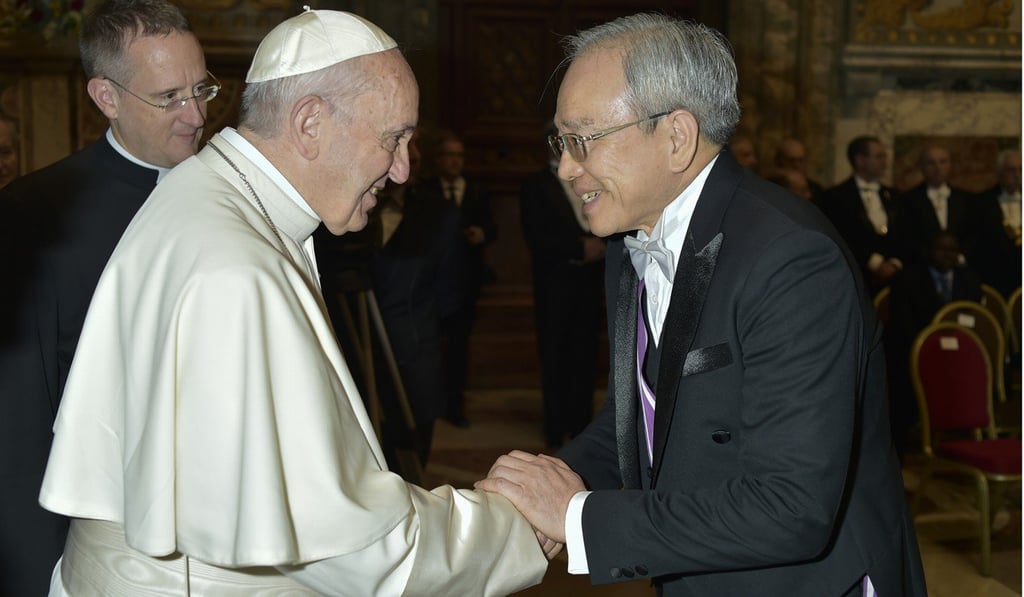 Pope Francis meets Taiwan’s ambassador to the Holy See, Matthew Lee, on January 8, 2018. Photo: Divisione Produzione Fotografica