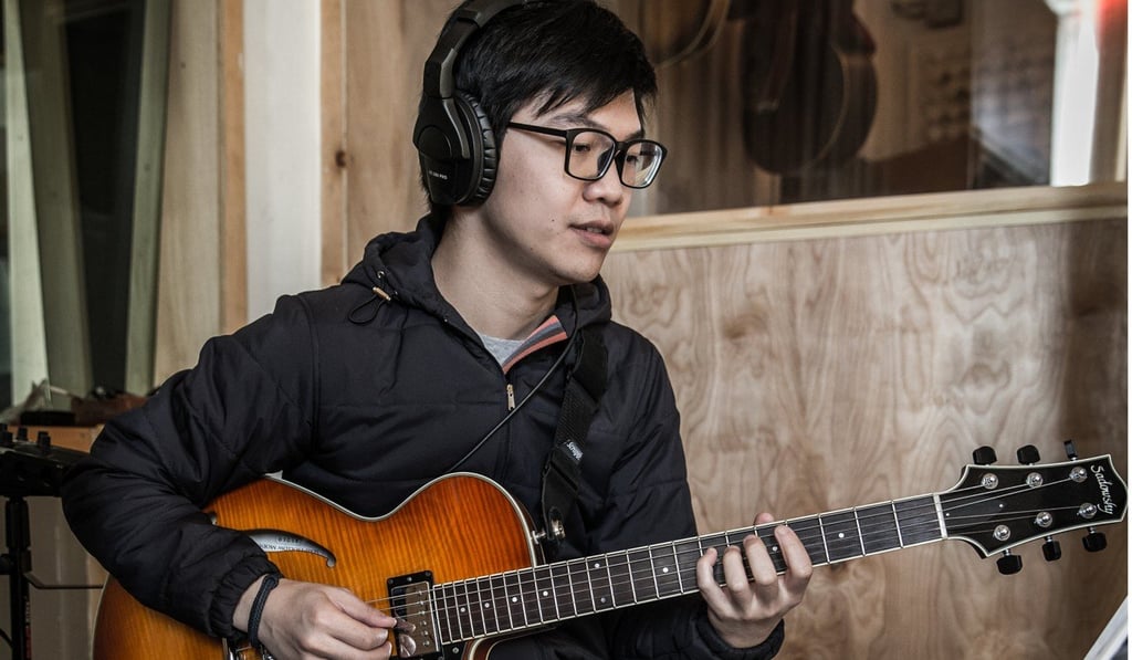 Hong Kong jazz guitarist Alan Kwan, who will examine the influences of jazz legends, such as Miles Davis, John Coltrane and Nat King Cole in six lectures in Cantonese as part of the city’s ‘Jazz Up’ Series in November and December. Hong Kong jazz guitarist Alan Kwan, who will examine the influences of jazz legends, such as Miles Davis, John Coltrane and Nat King Cole in six lectures in Cantonese as part of the city’s ‘Jazz Up’ Series in November and December.