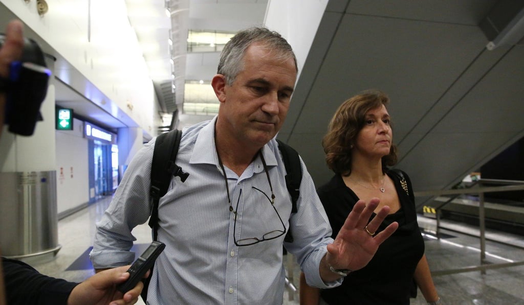 Financial Times journalist Victor Mallet arrives at the Hong Kong International Airport on October 8 after he was denied a visa renewal. Photo: Edmond So