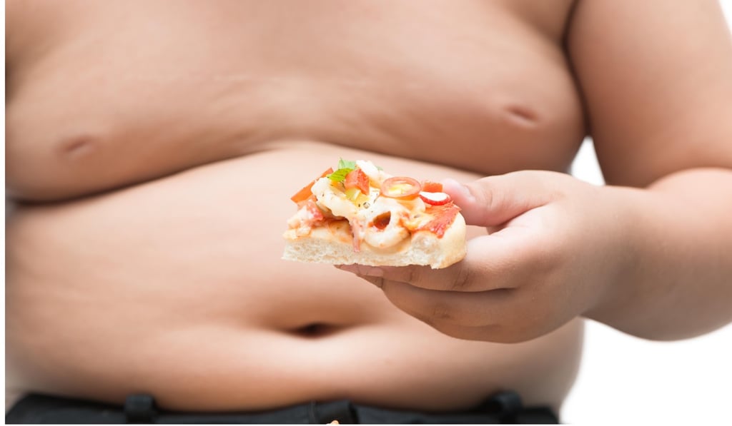 A UK report found that more boys than girls are obese. Photo: Alamy