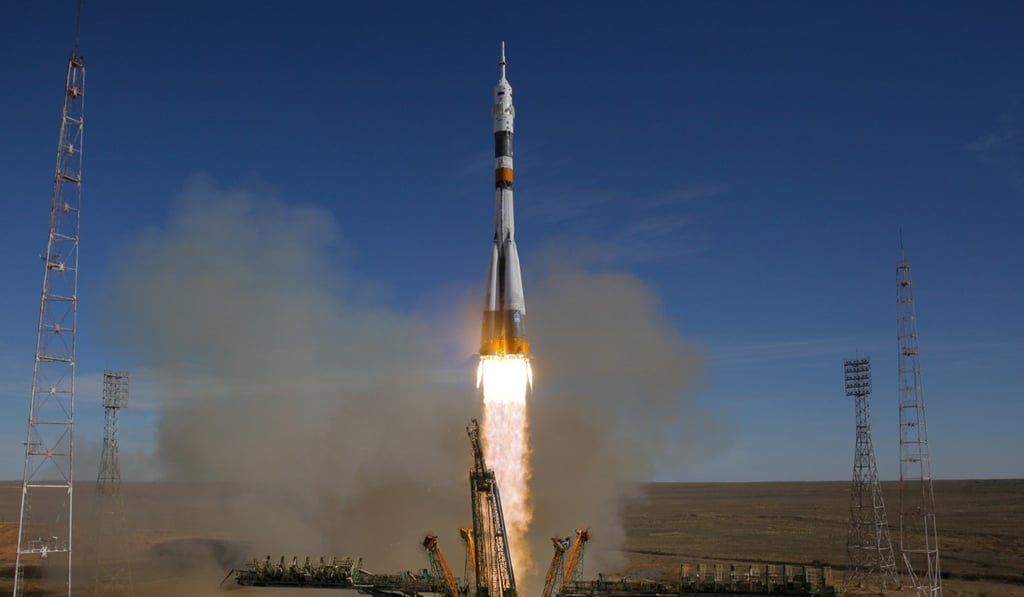 The Soyuz-FG rocket booster with Soyuz MS-10 spaceship blasts off at the Russian leased Baikonur cosmodrome, Kazakhstan, Thursday, October 11. Photo: AP Photo