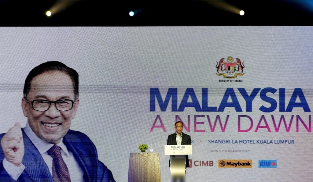 Observers believe Anwar Ibrahim’s position as the father of Malaysian reformist politics will stand him in good stead in the Port Dickson by-election. Photo: Bloomberg Observers believe Anwar Ibrahim’s position as the father of Malaysian reformist politics will stand him in good stead in the Port Dickson by-election. Photo: Bloomberg