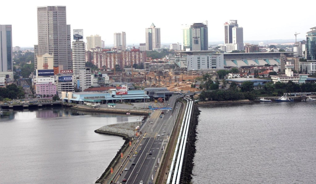 A 2006 picture of the Causeway between Singapore and Malaysia. Photo: AFP