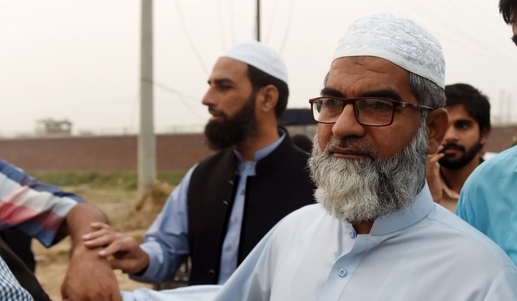 Ameen Ansari, the father of six-year-old murder victim Zainab Fatima Ameen, leaves the Kot Lakhpat Jail in Lahore. Photo: AFP Ameen Ansari, the father of six-year-old murder victim Zainab Fatima Ameen, leaves the Kot Lakhpat Jail in Lahore. Photo: AFP