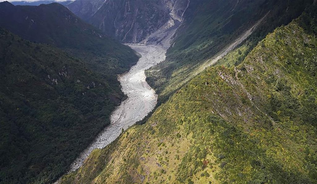 The lower reaches of the Yarlung Tsangpo River on Thursday. Photo: Xinhua