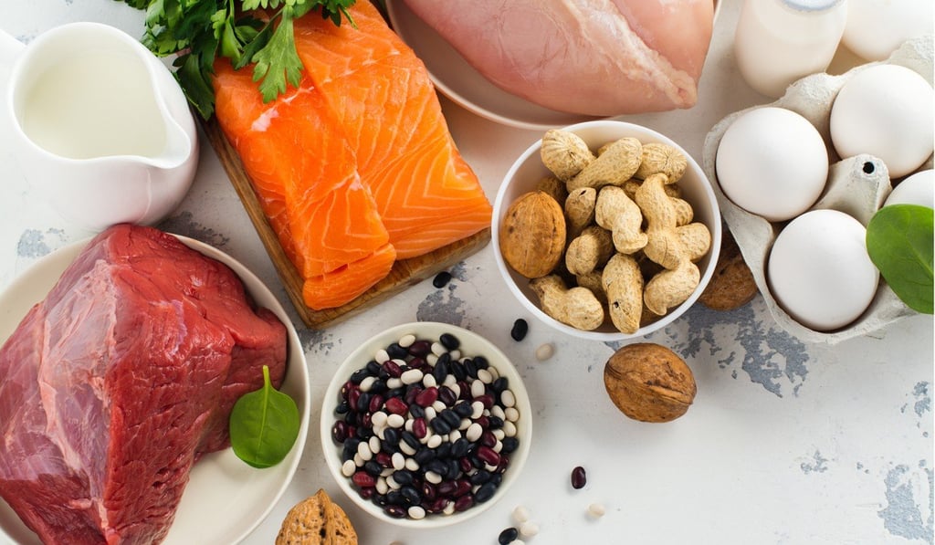 Seafood, white meat, beans, soya, lean beef and eggs are recommended high-protein foods that help you maintain muscle mass. Photo: Shutterstock