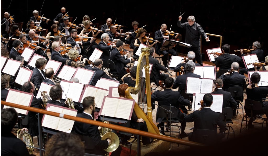 Sir Antonio Pappano (above) conducts the Orchestra dell’Accademia Nazionale di Santa Cecilia – Roma, which he joined as music director in 2005. Photo: Musacchio & Ianniello Sir Antonio Pappano (above) conducts the Orchestra dell’Accademia Nazionale di Santa Cecilia – Roma, which he joined as music director in 2005. Photo: Musacchio & Ianniello