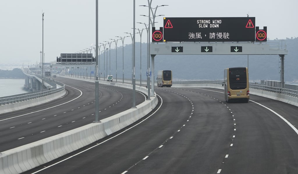 Licensed cross-border shuttle buses will run 24 hours a day. Photo: Winson Wong