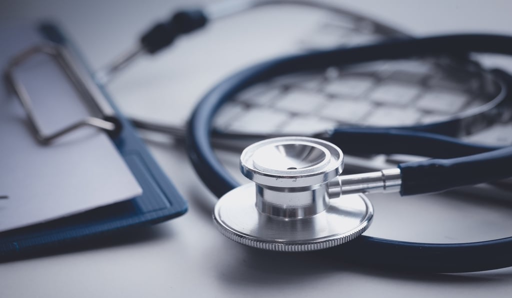 Asia HK Medical Diagnostic Centre, in the writ filed with the High Court, said that specialist Tong Cheuk-man was constantly on his phone for matters unrelated to the company business. Photo: Shutterstock Asia HK Medical Diagnostic Centre, in the writ filed with the High Court, said that specialist Tong Cheuk-man was constantly on his phone for matters unrelated to the company business. Photo: Shutterstock