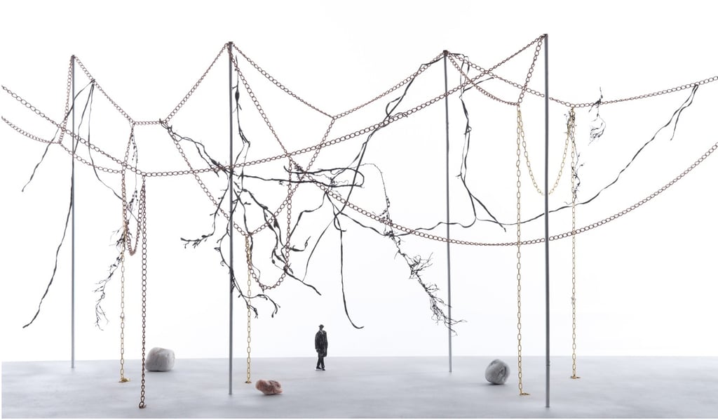 Vines is a jungle-like model that sees pathways canopied by climbing plants spread between masts. Vines is a jungle-like model that sees pathways canopied by climbing plants spread between masts.