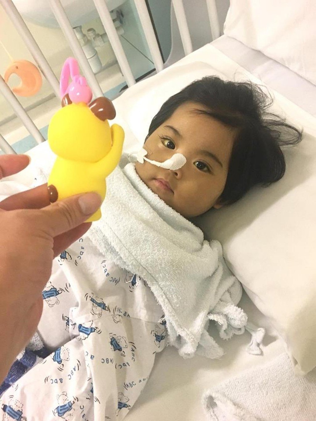 Baby girl Yu-yan, who suffered a cardiac arrest following a liver surgery, has now found a suitable organ donor who is willing to give her a new liver. This picture was published on the Facebook page “Yu-yan recovery”. Photo: Facebook