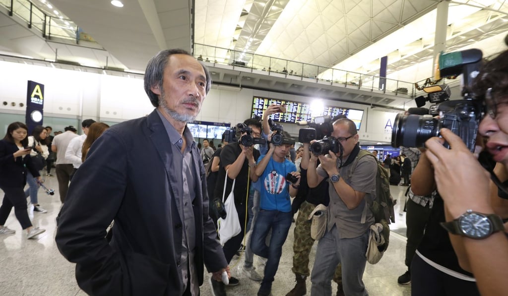Writer Ma Jian speaks to reporters at Hong Kong International Airport. Photo: Dickson Lee