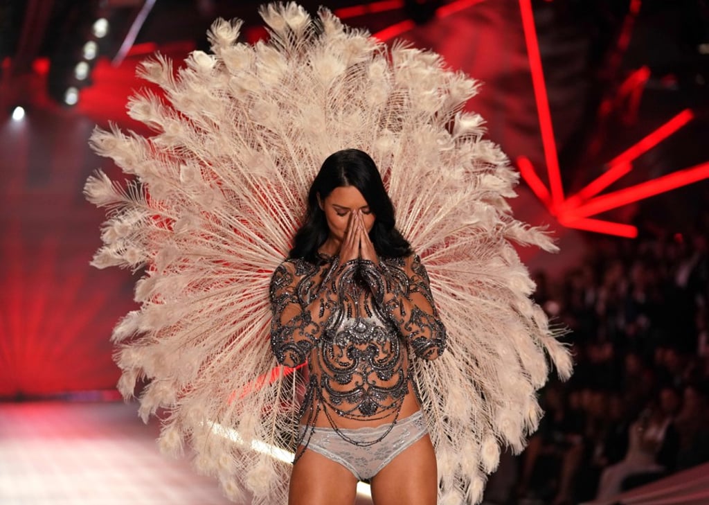Brazilian model Adriana Lima bows as she makes her 18th and final runway walk in the Victoria’s Secret Fashion Show. Photo: AFP