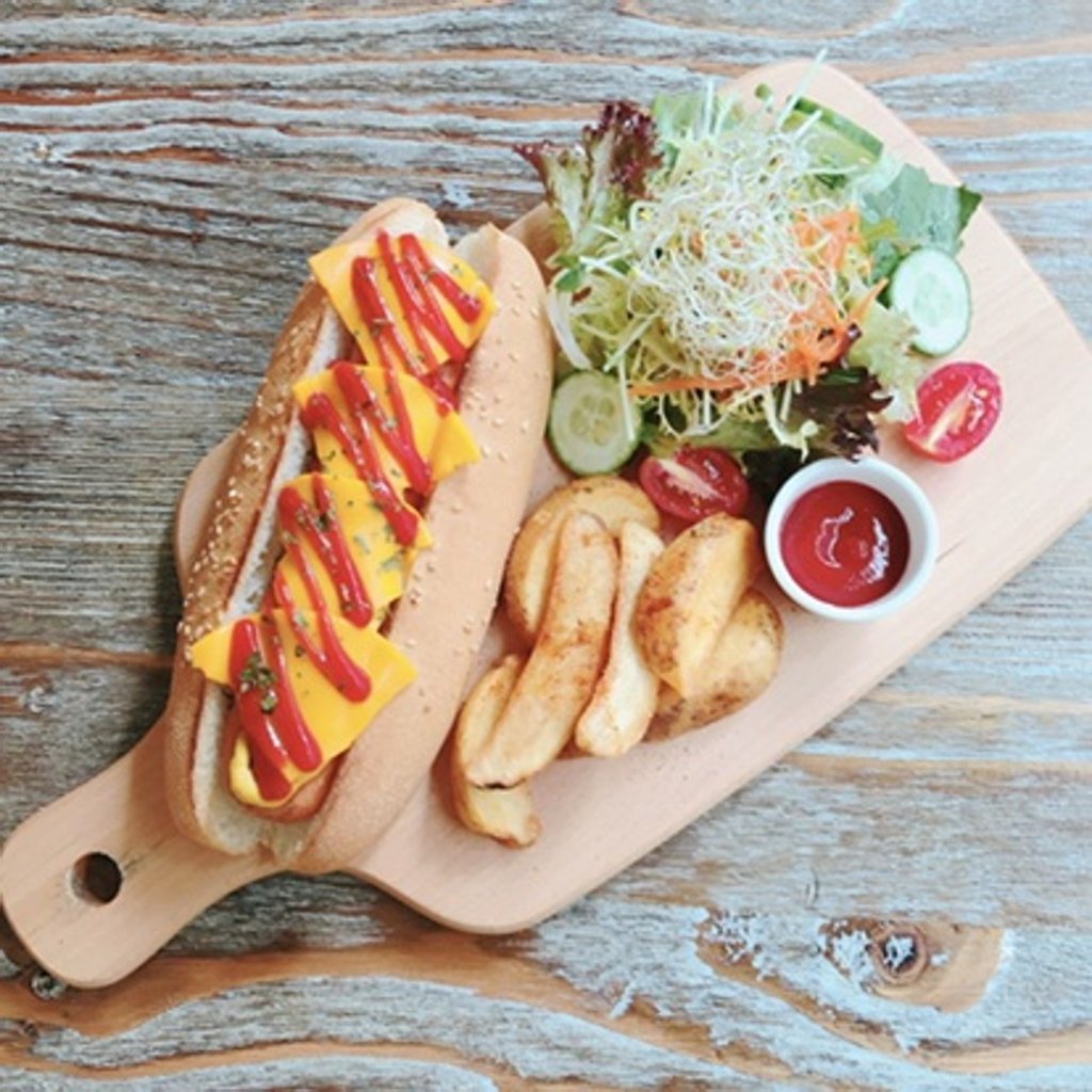 Meat substitutes, like this vegan hot dog from LN Fortunate Coffee, are good plant-based alternatives to Hong Kong’s excessive meat consumption problem. Photo: Kayla Hill