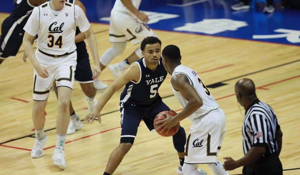 Action from the Pac-12 China Game.