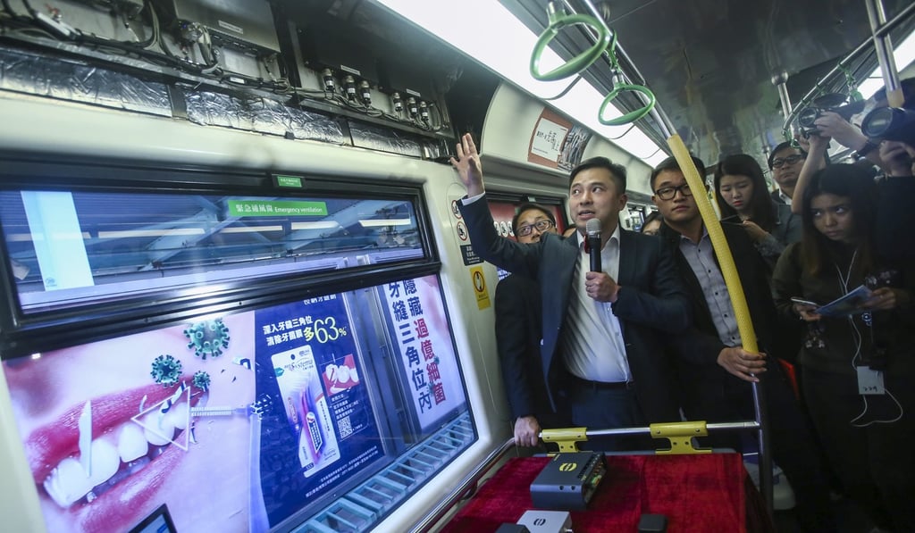 Lu Wong, general manager-rolling stock fleet introduces the “Integrated Speed and Position Supervision System” (iSPS) at Tin Shui Wai station on Thursday. Photo: Jonathan Wong Lu Wong, general manager-rolling stock fleet introduces the “Integrated Speed and Position Supervision System” (iSPS) at Tin Shui Wai station on Thursday. Photo: Jonathan Wong