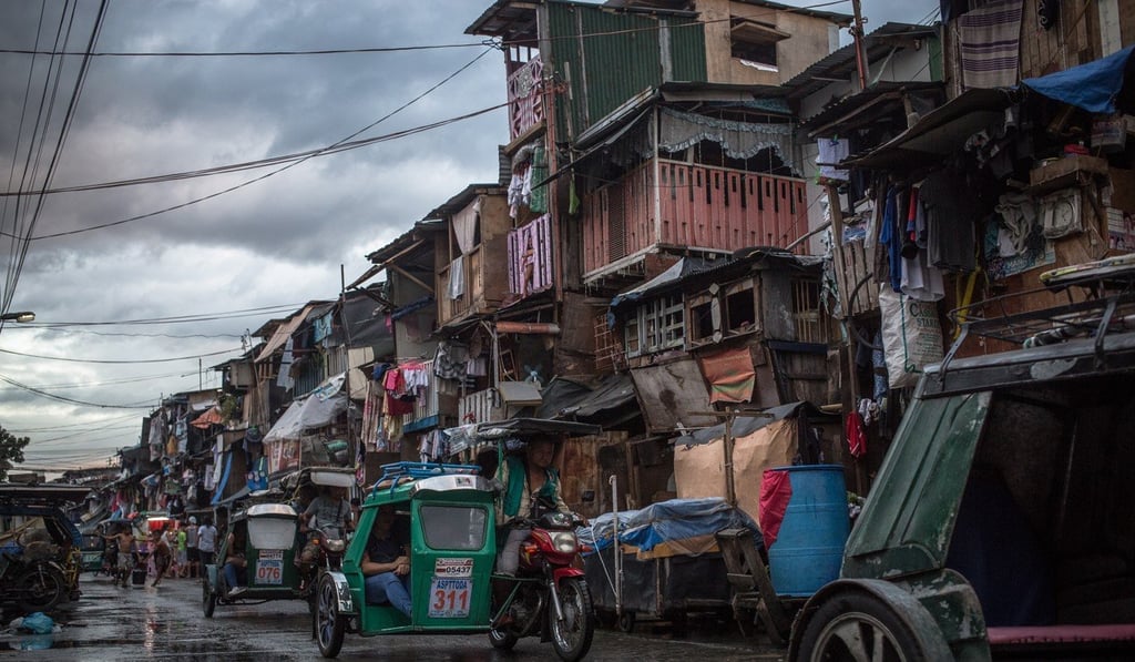 Previous studies have linked poverty, such as that found in slum areas, to poor dietary choices. Photo: EPA Previous studies have linked poverty, such as that found in slum areas, to poor dietary choices. Photo: EPA