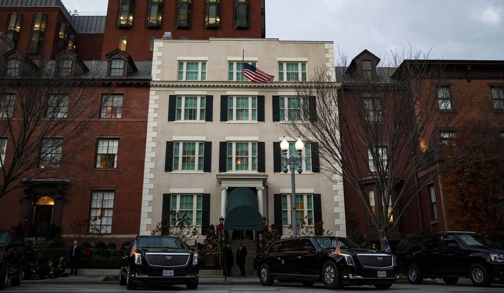 The US presidential motorcade sits parked outside Blair House while US President Donald Trump and First Lady Melania Trump visit former US president George W. Bush on Tuesday. Photo: Bloomberg