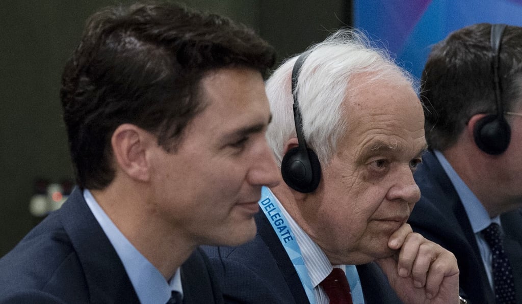 Canada's Ambassador to China John McCallum (right) sits next to Prime Minister Justin Trudeau, in this file photo. Photo: AP