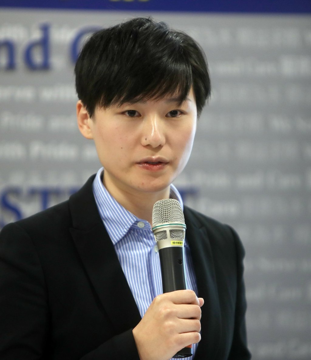 Detective inspector Annie Cheng reminded passengers to keep a close watch on their bags while flying. Photo: Winson Wong